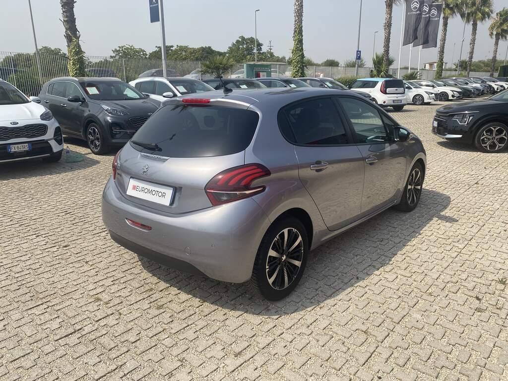 Peugeot 208 - Euromotor: Concessionaria Kia Italia, vendita auto usate -  Bari